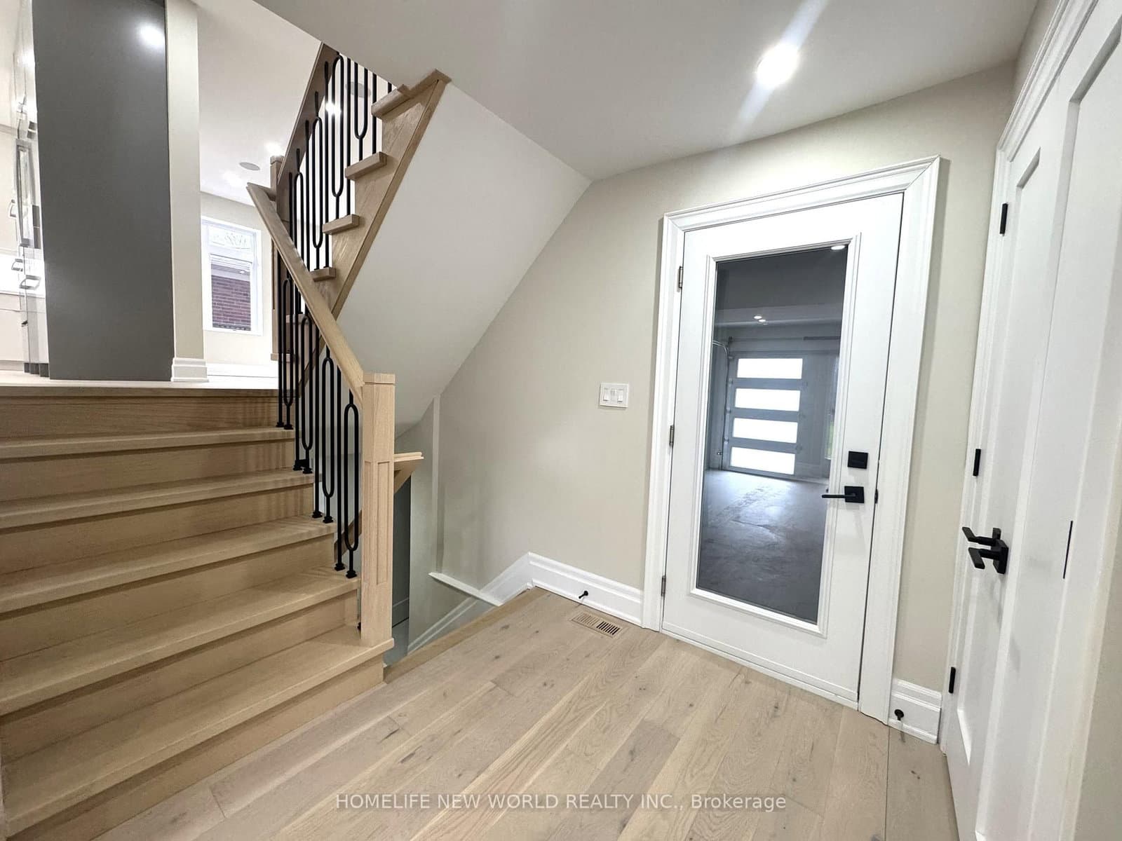 150 Viewmount Avenue thumbnail 21