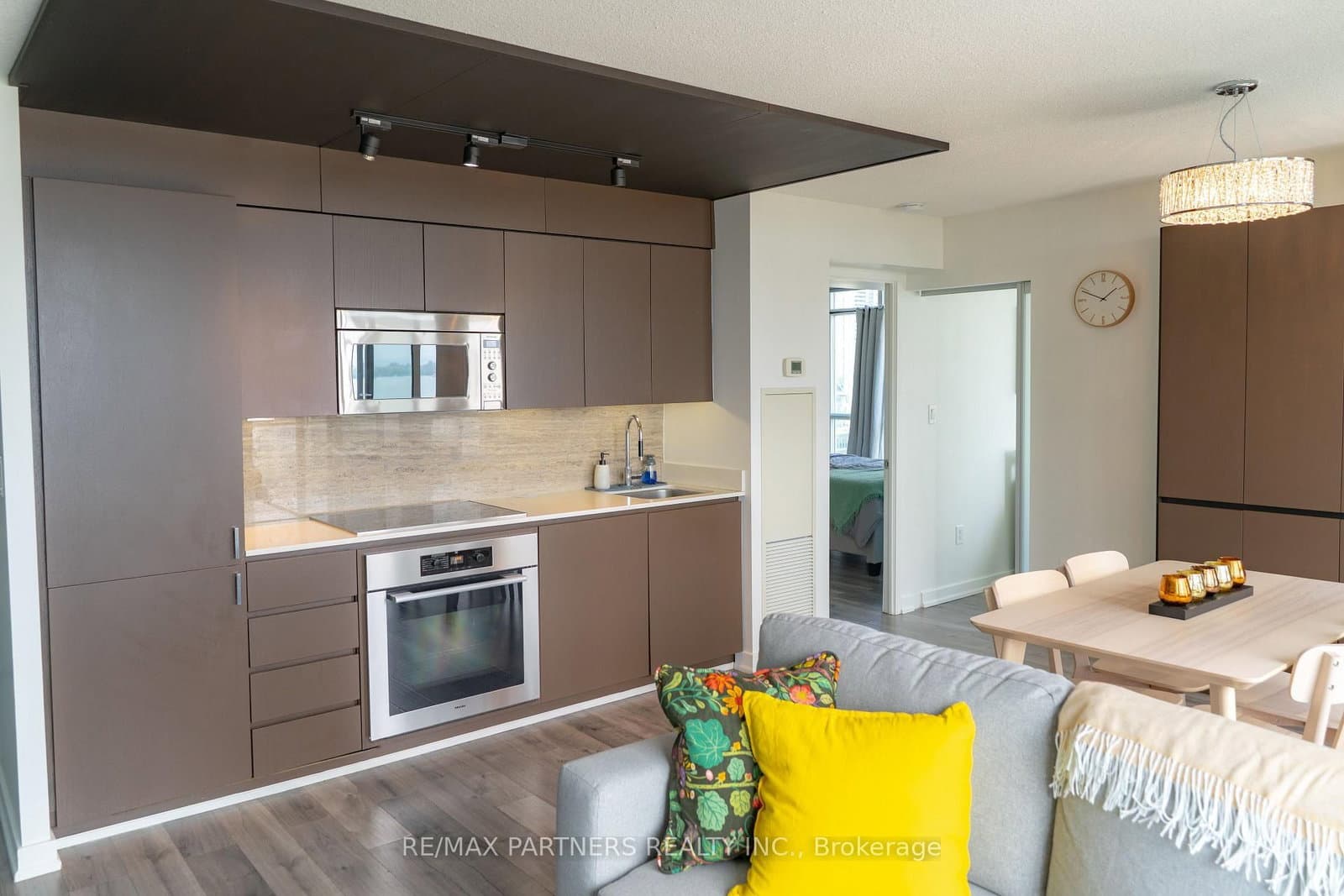 15 Iceboat Terrace, Unit 1806 thumbnail 11