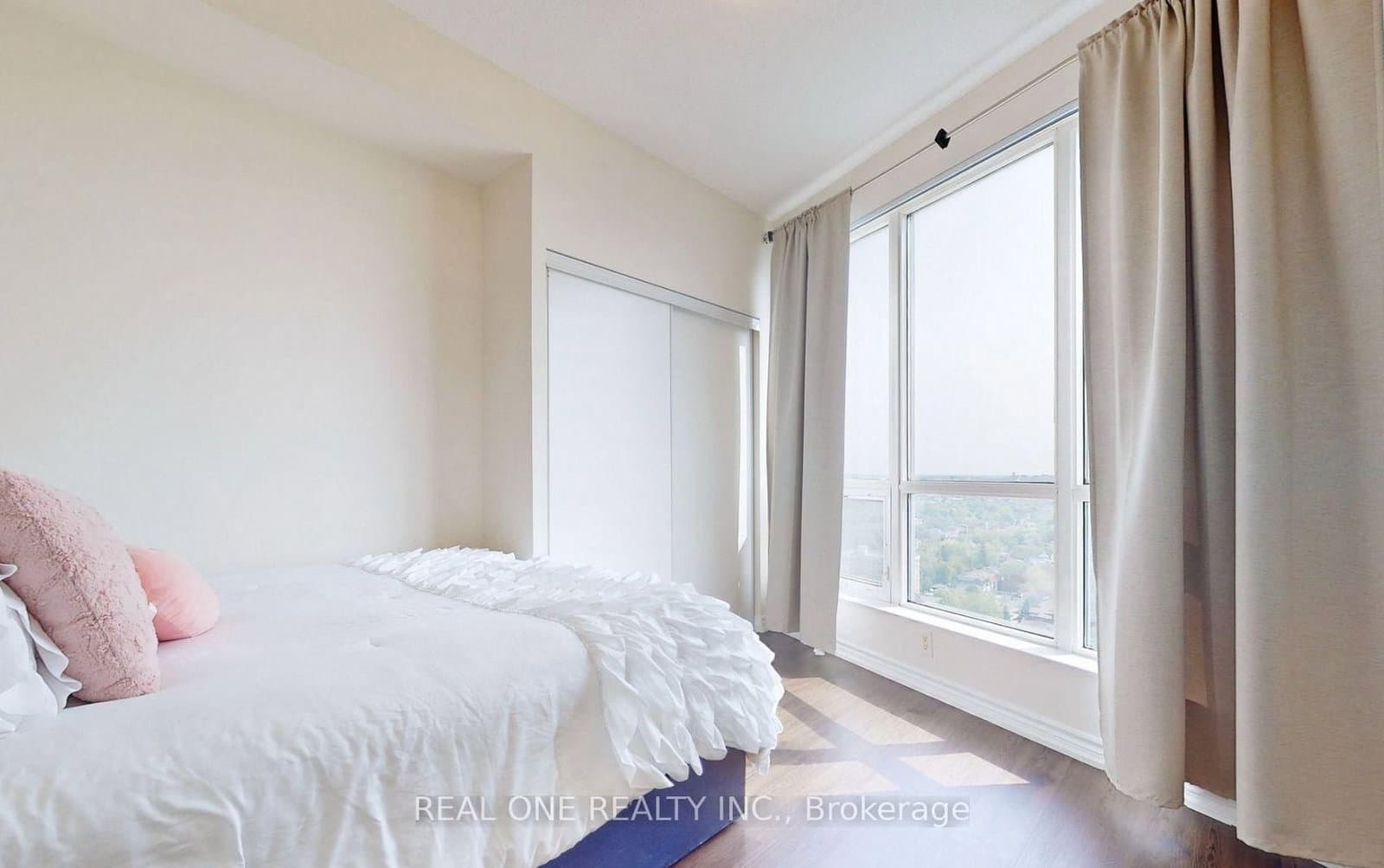 18 Holmes Avenue, Unit 2303 thumbnail 11