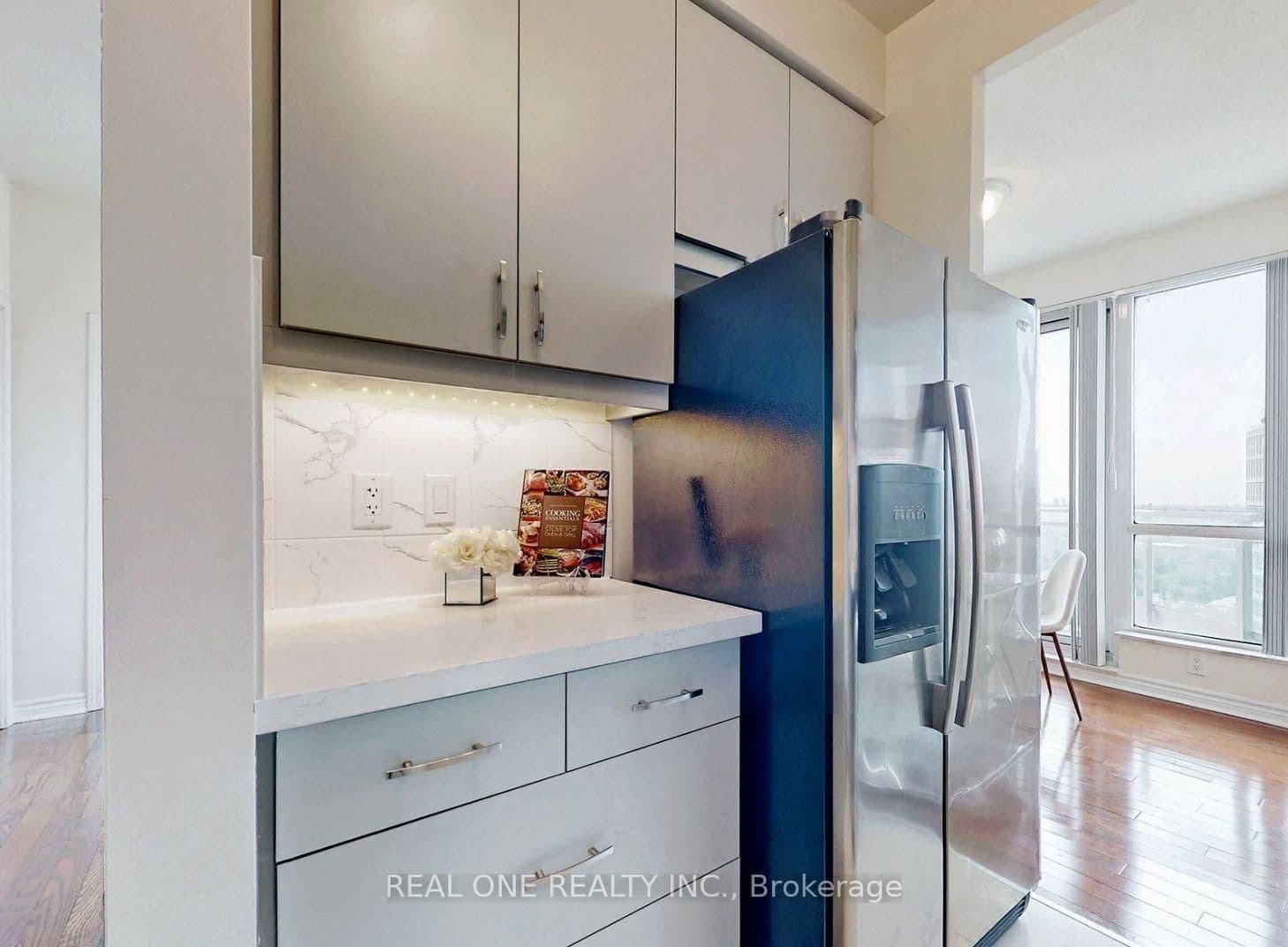 18 Holmes Avenue, Unit 2303 thumbnail 5