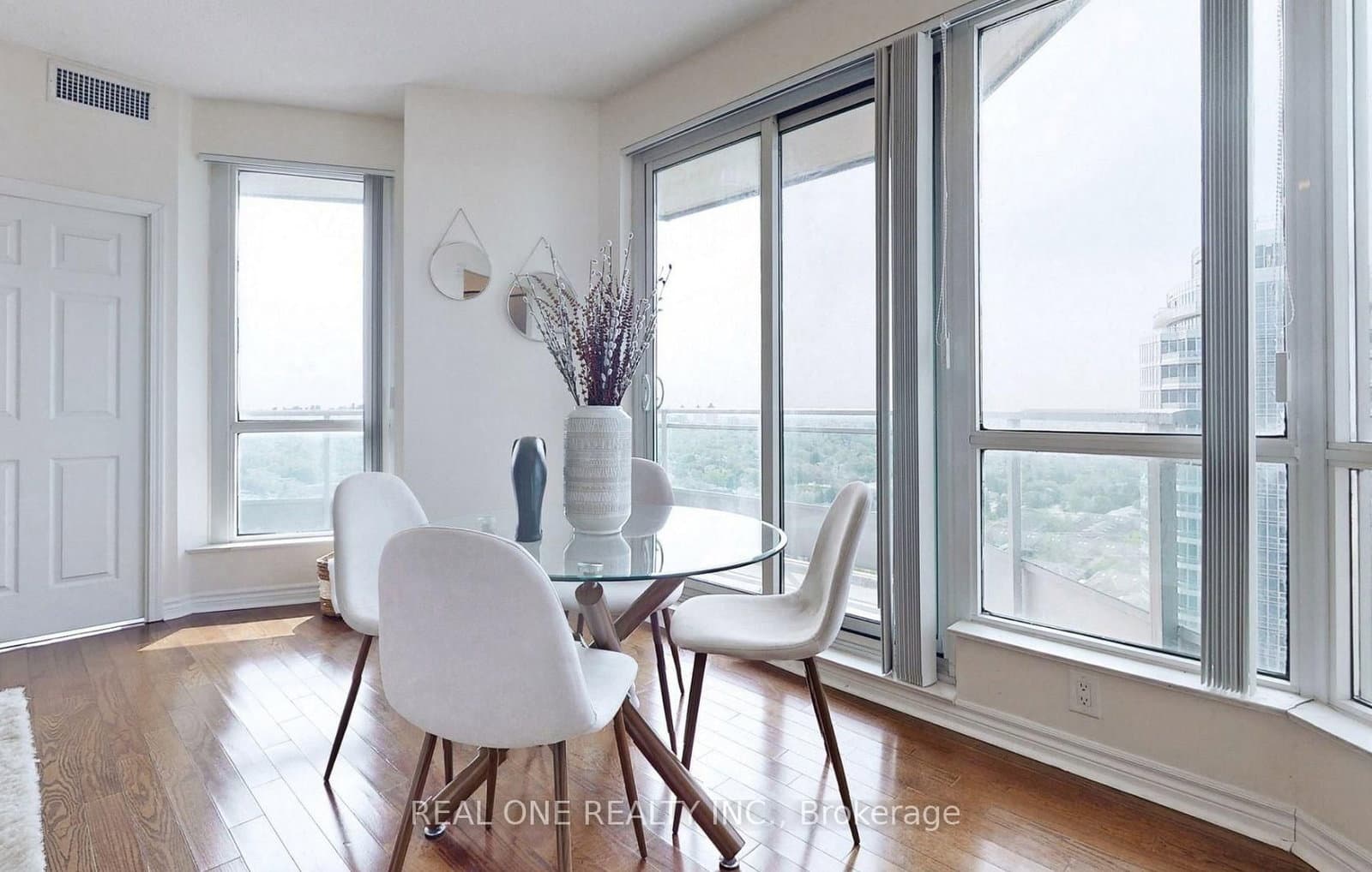 18 Holmes Avenue, Unit 2303 thumbnail 7