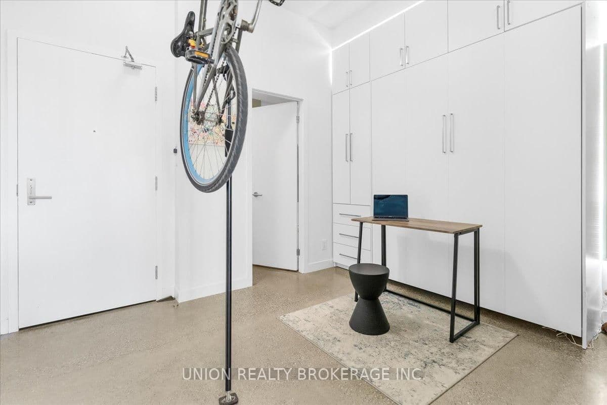 569 King Street E, Unit 404 thumbnail 35