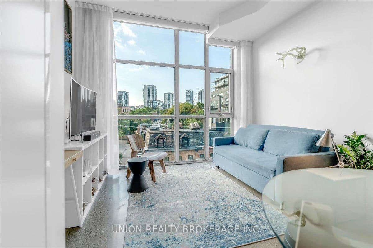 569 King Street E, Unit 404 thumbnail 5