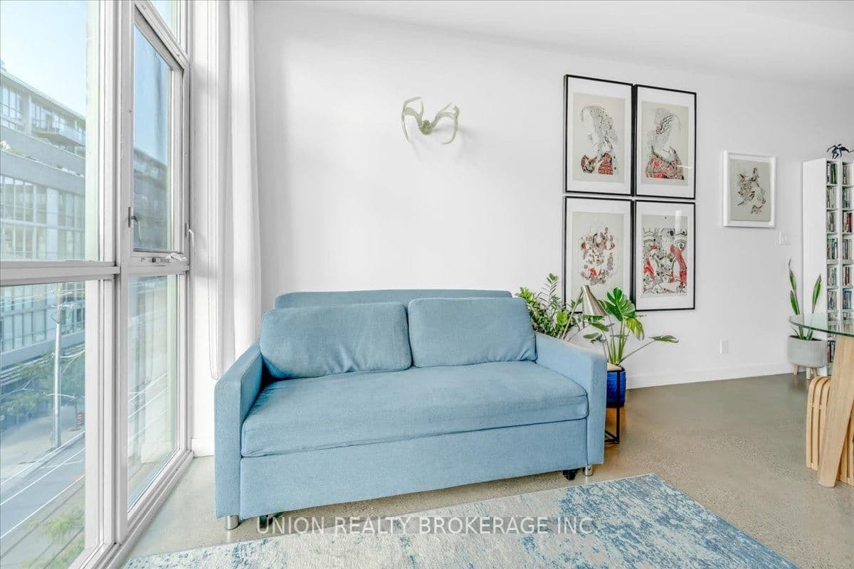 569 King Street E, Unit 404 thumbnail 6