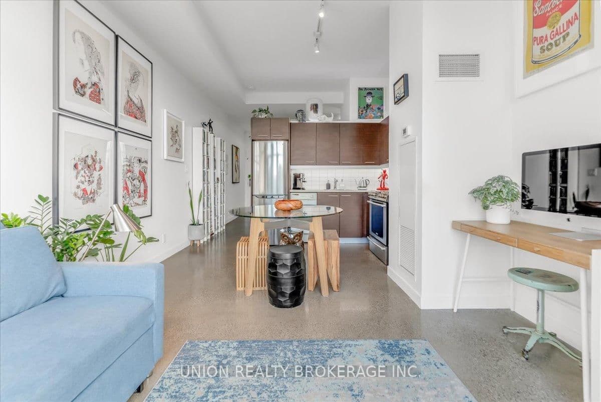 569 King Street E, Unit 404 thumbnail 8