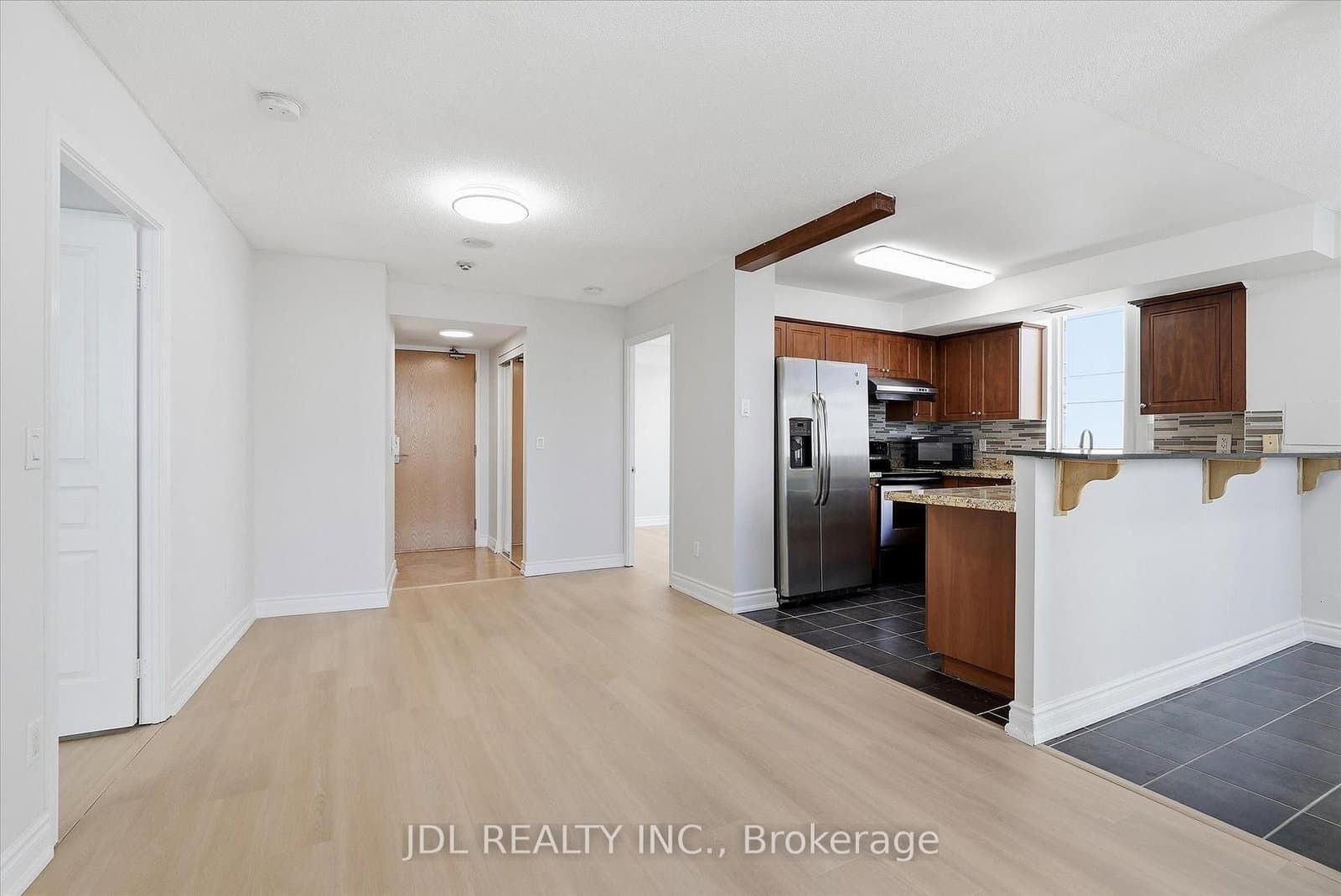 503 Beecroft Road, Unit 516 thumbnail 6