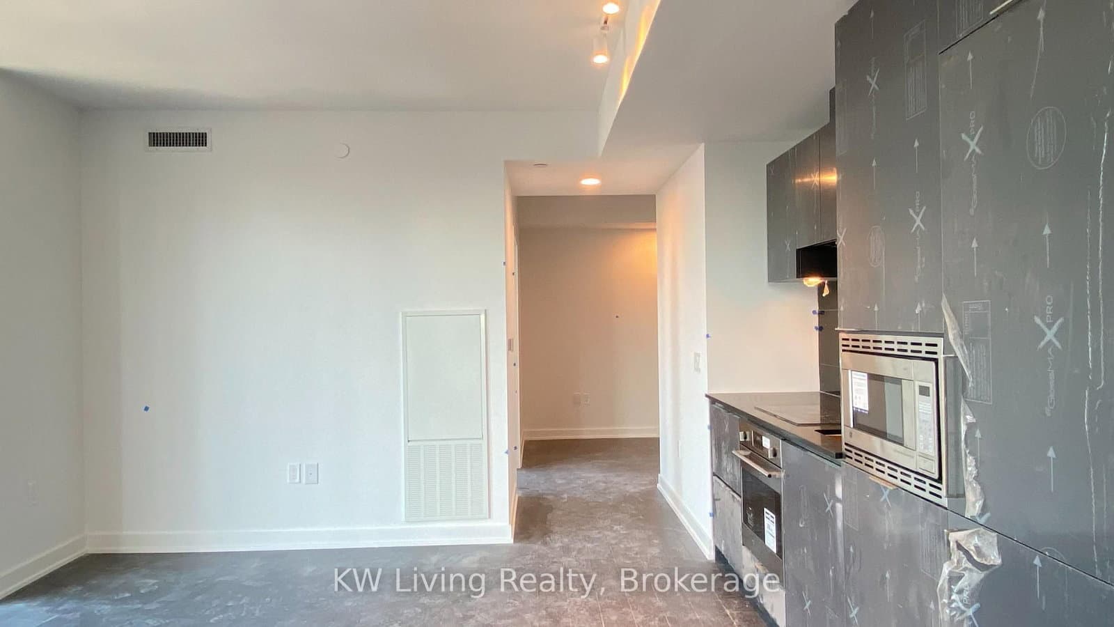 238 Simcoe Street, Unit 3208 thumbnail 12