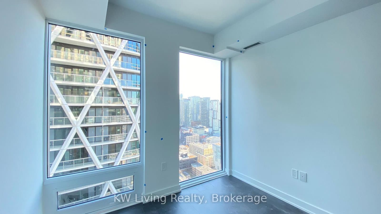 238 Simcoe Street, Unit 3208 thumbnail 17