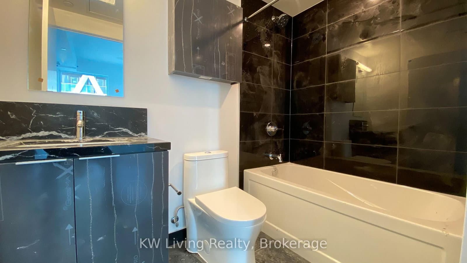 238 Simcoe Street, Unit 3208 thumbnail 18