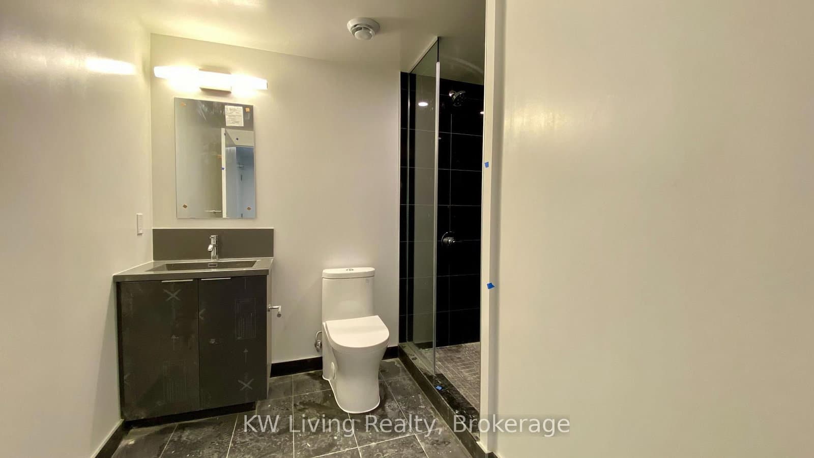 238 Simcoe Street, Unit 3208 thumbnail 21