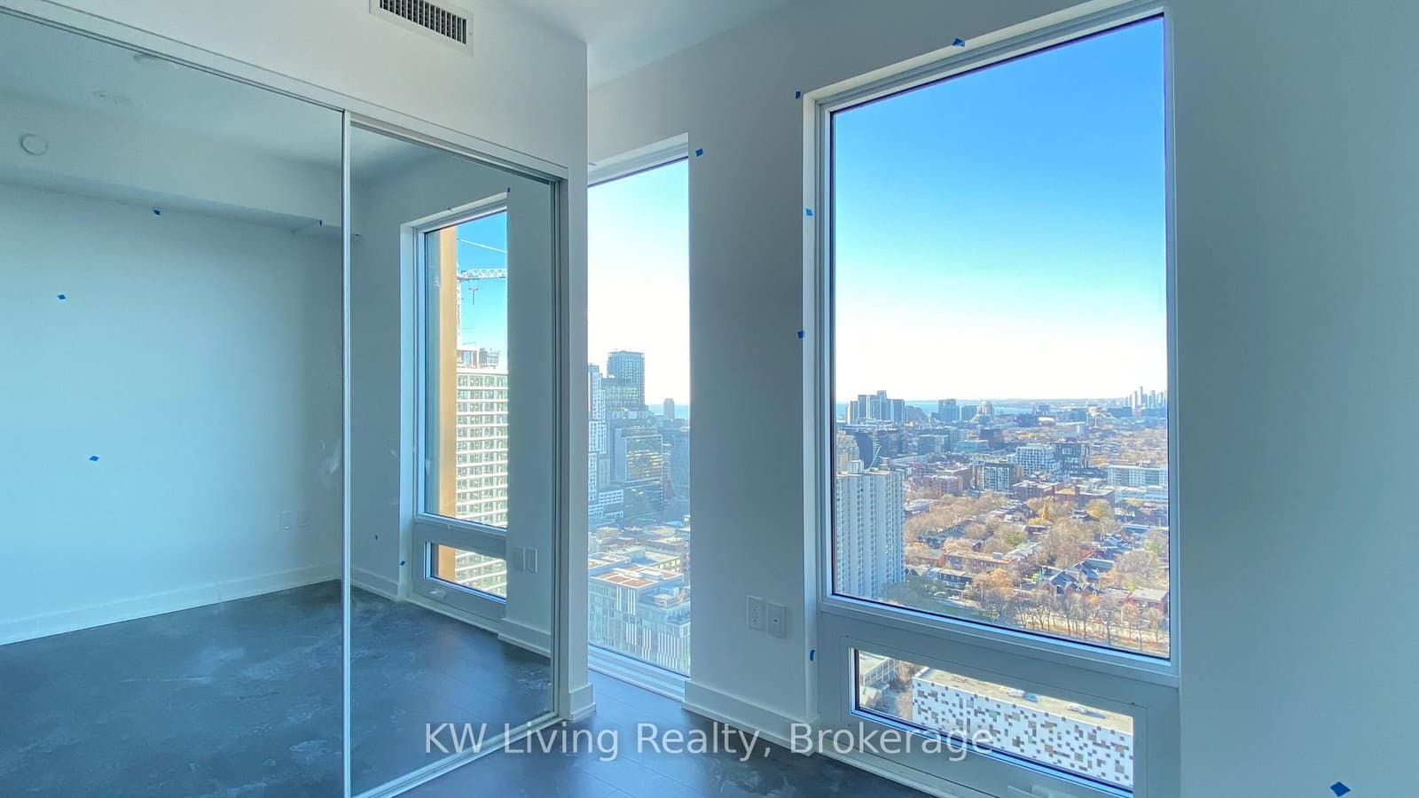 238 Simcoe Street, Unit 3208 thumbnail 24