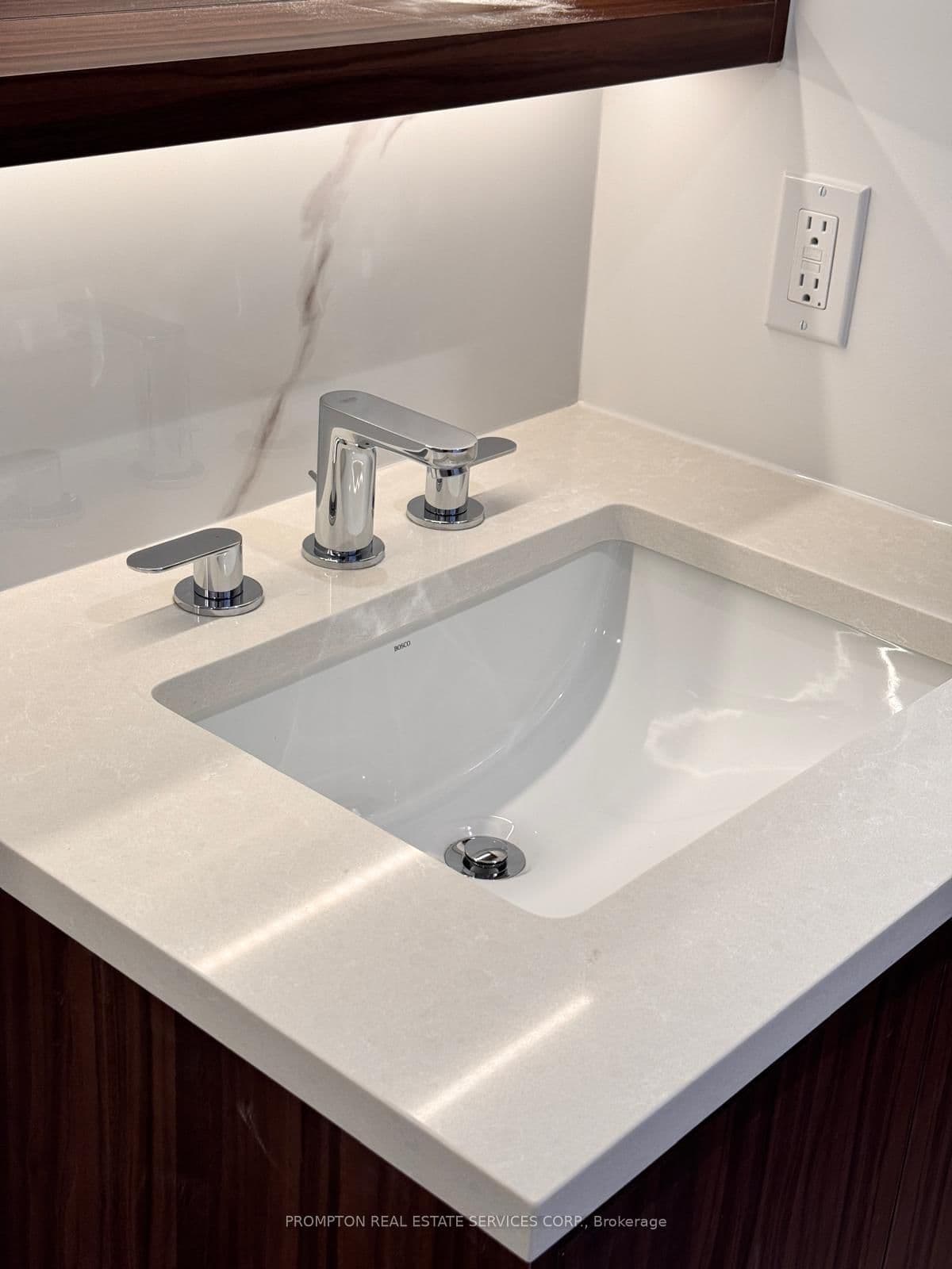 68 Esther Shiner Boulevard, Unit 2706 thumbnail 9