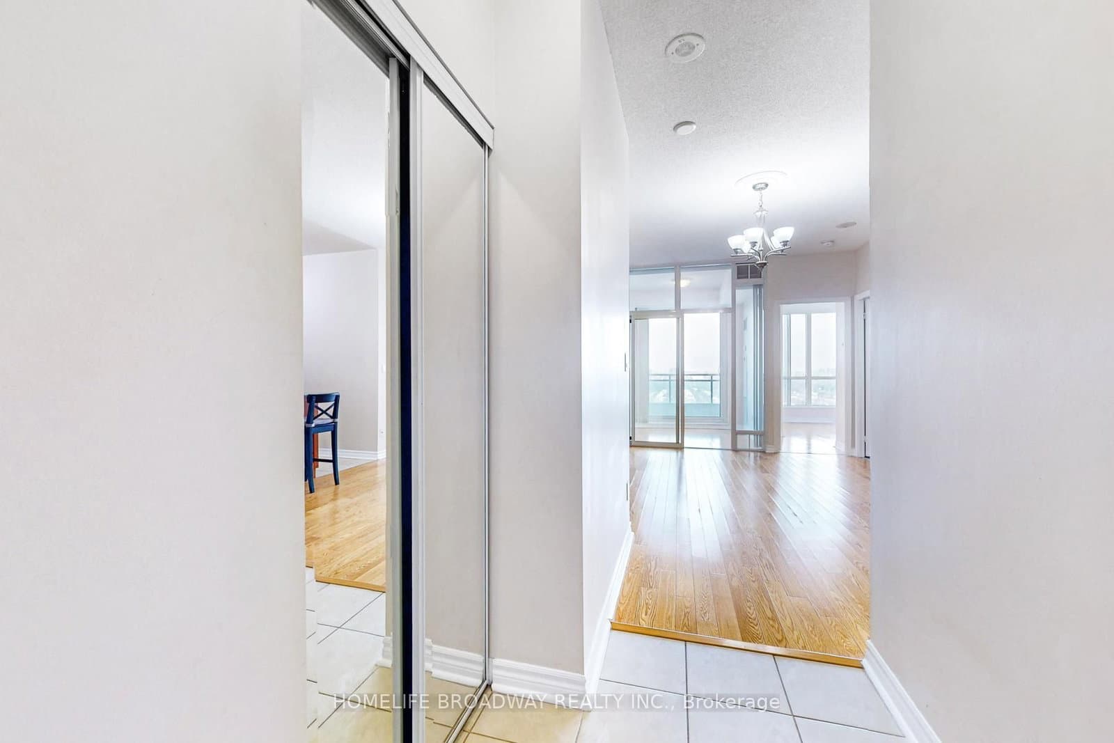 18 Holmes Avenue, Unit 2215 thumbnail 2