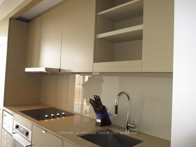 101 Peter Street, Unit 2205 thumbnail 5