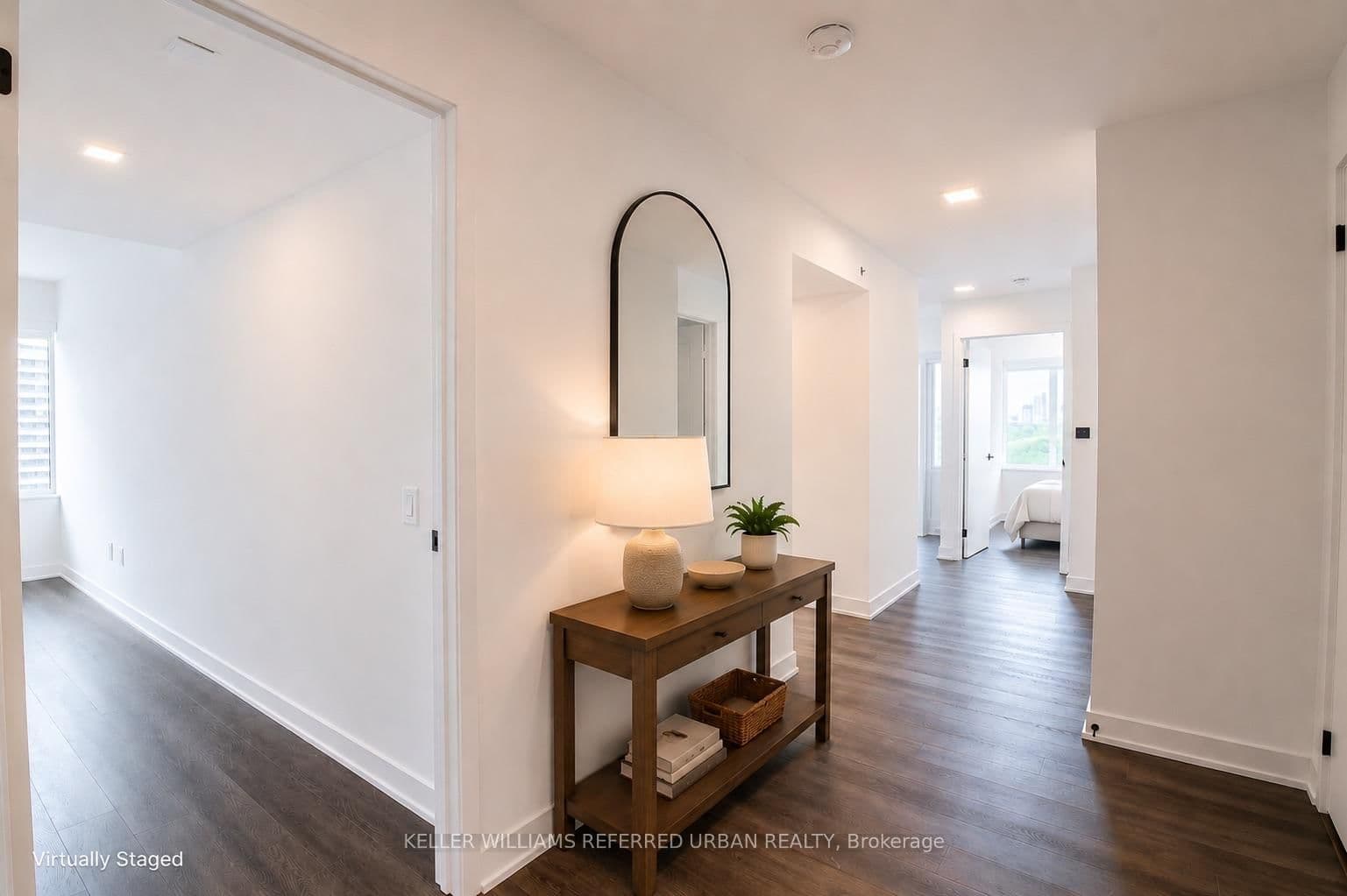 609 Sherbourne Street, Unit 2104 thumbnail 3