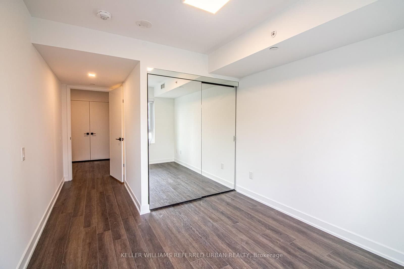 609 Sherbourne Street, Unit 2104 thumbnail 8