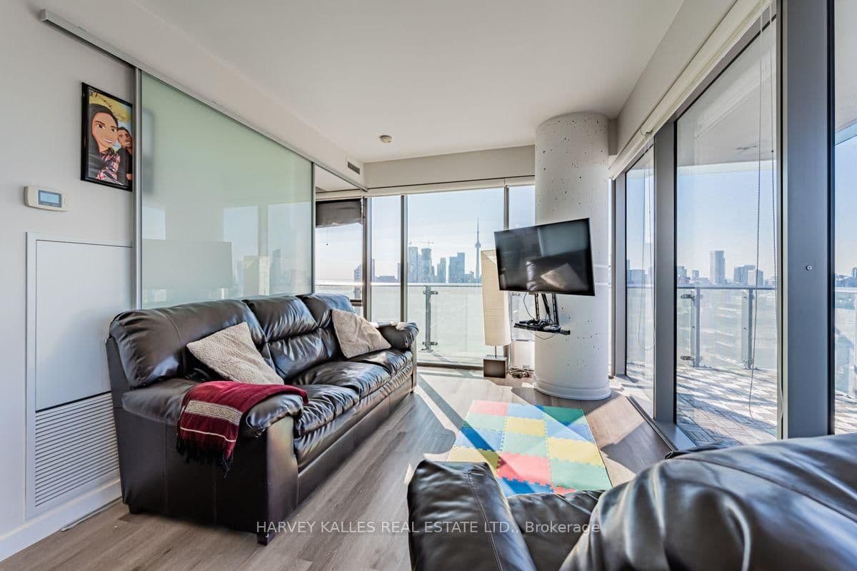 70 Distillery Lane, Unit 3602 thumbnail 10