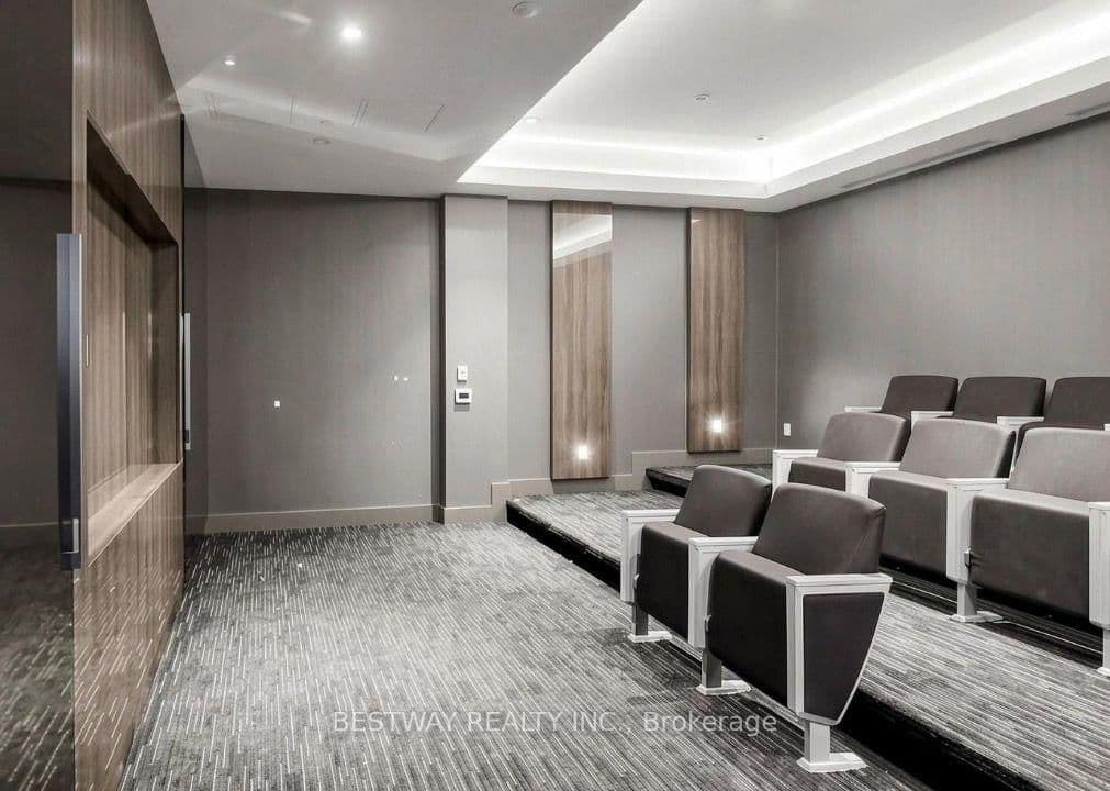 38 Forest Manor Road, Unit 404 thumbnail 12
