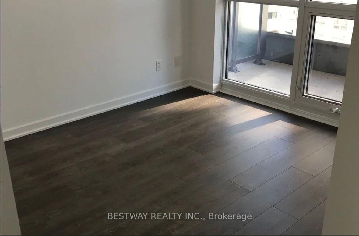 38 Forest Manor Road, Unit 404 thumbnail 7