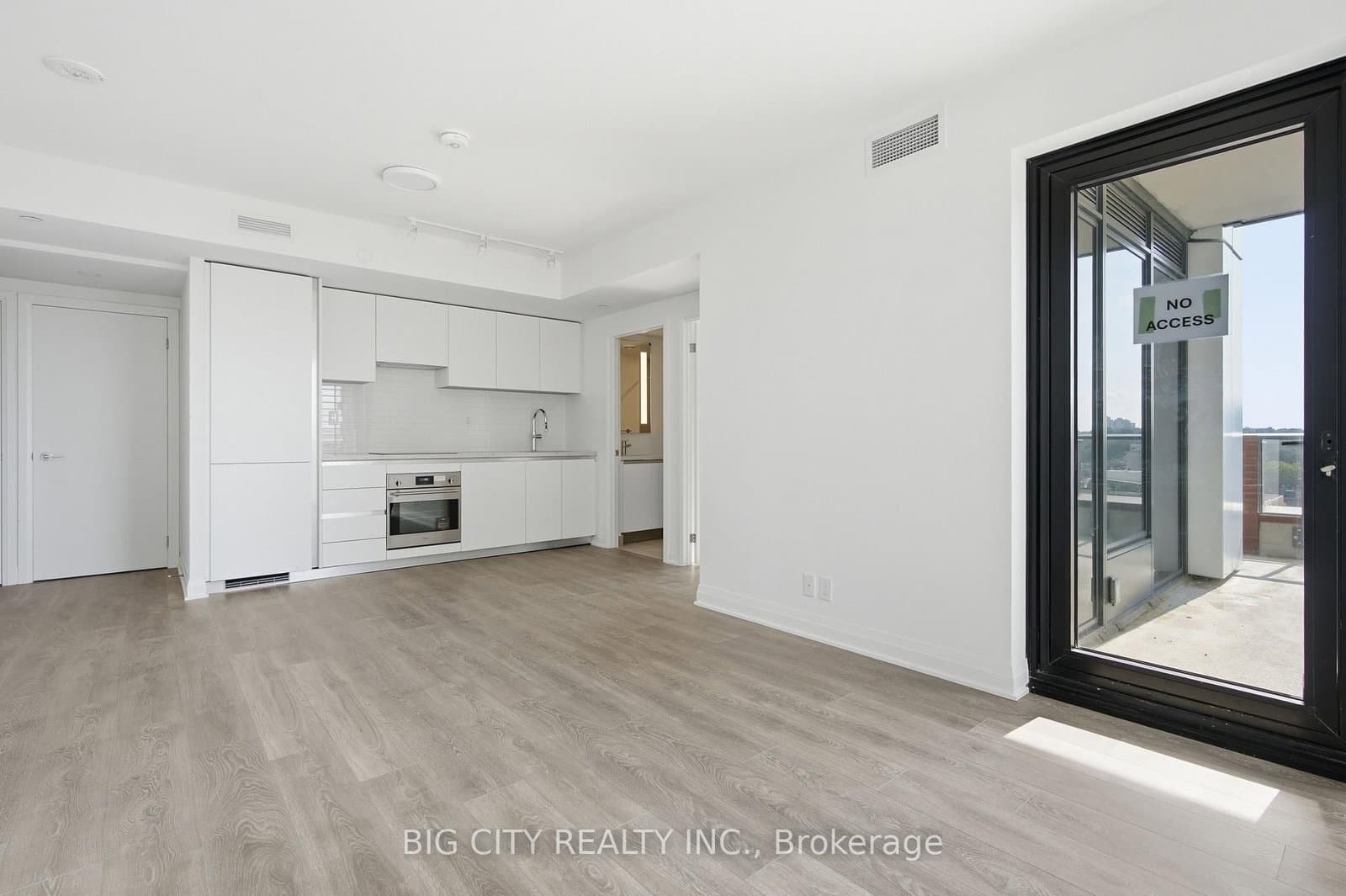 25 Frederick Todd Way, Unit 904 thumbnail 5