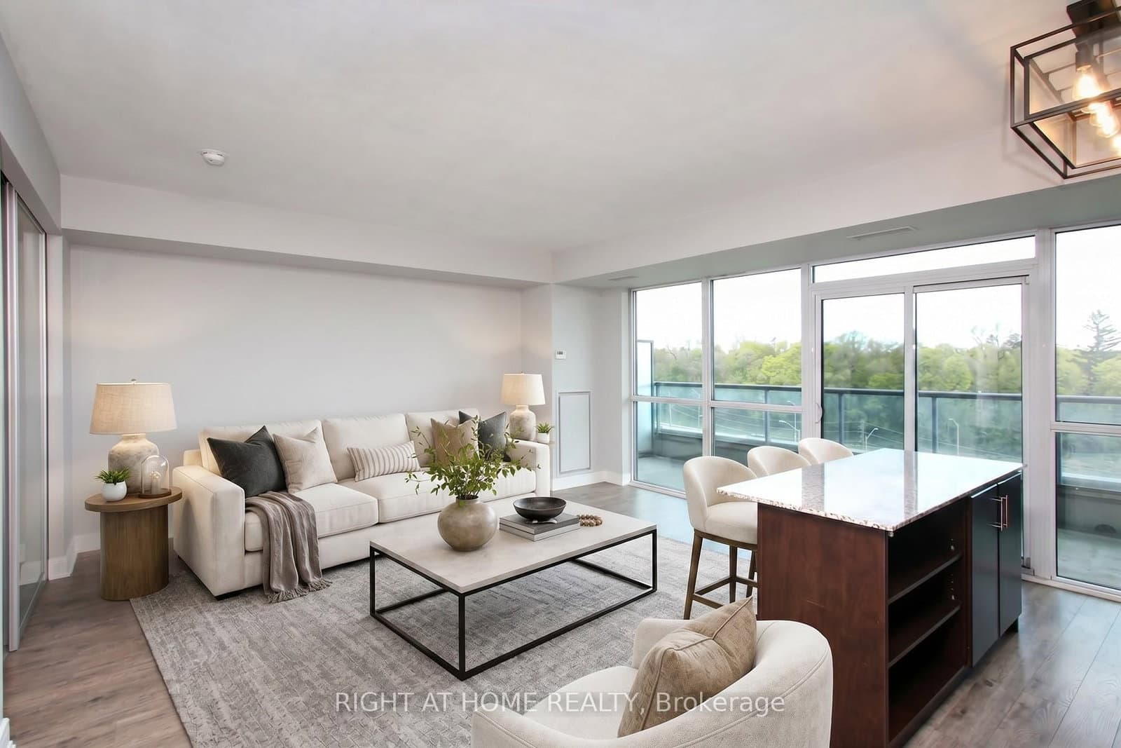 35 Brian Peck Crescent, Unit 303 thumbnail 15