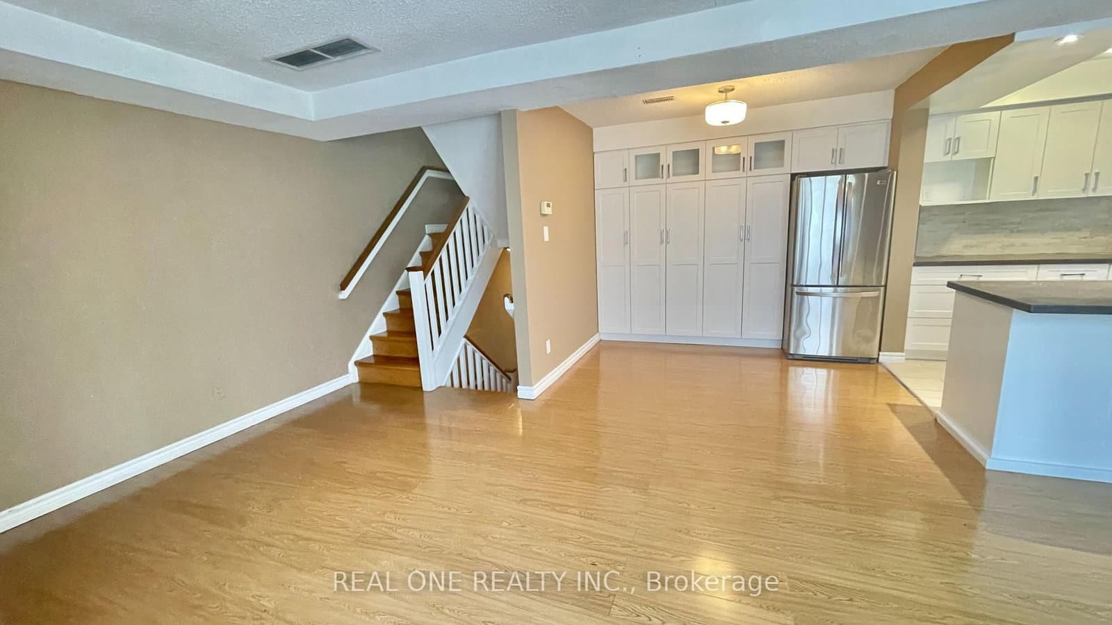 101 Mcgill Street, Unit 2 thumbnail 3