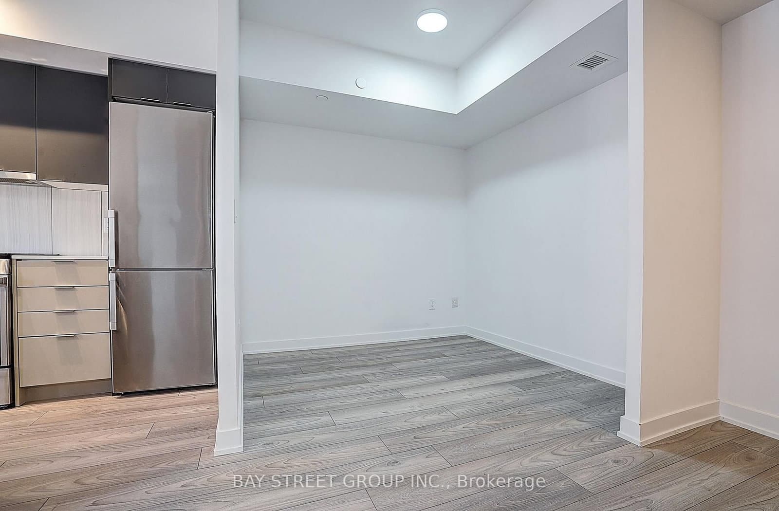 8 Tippet Road, Unit 431 thumbnail 11