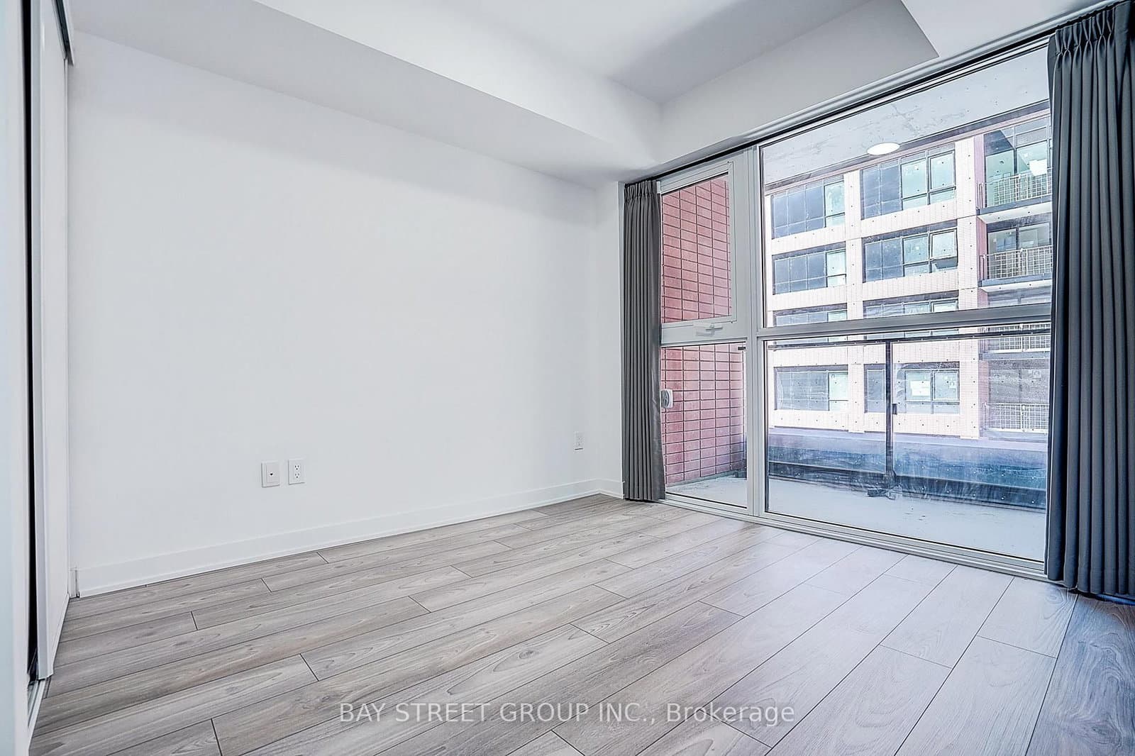 8 Tippet Road, Unit 431 thumbnail 12