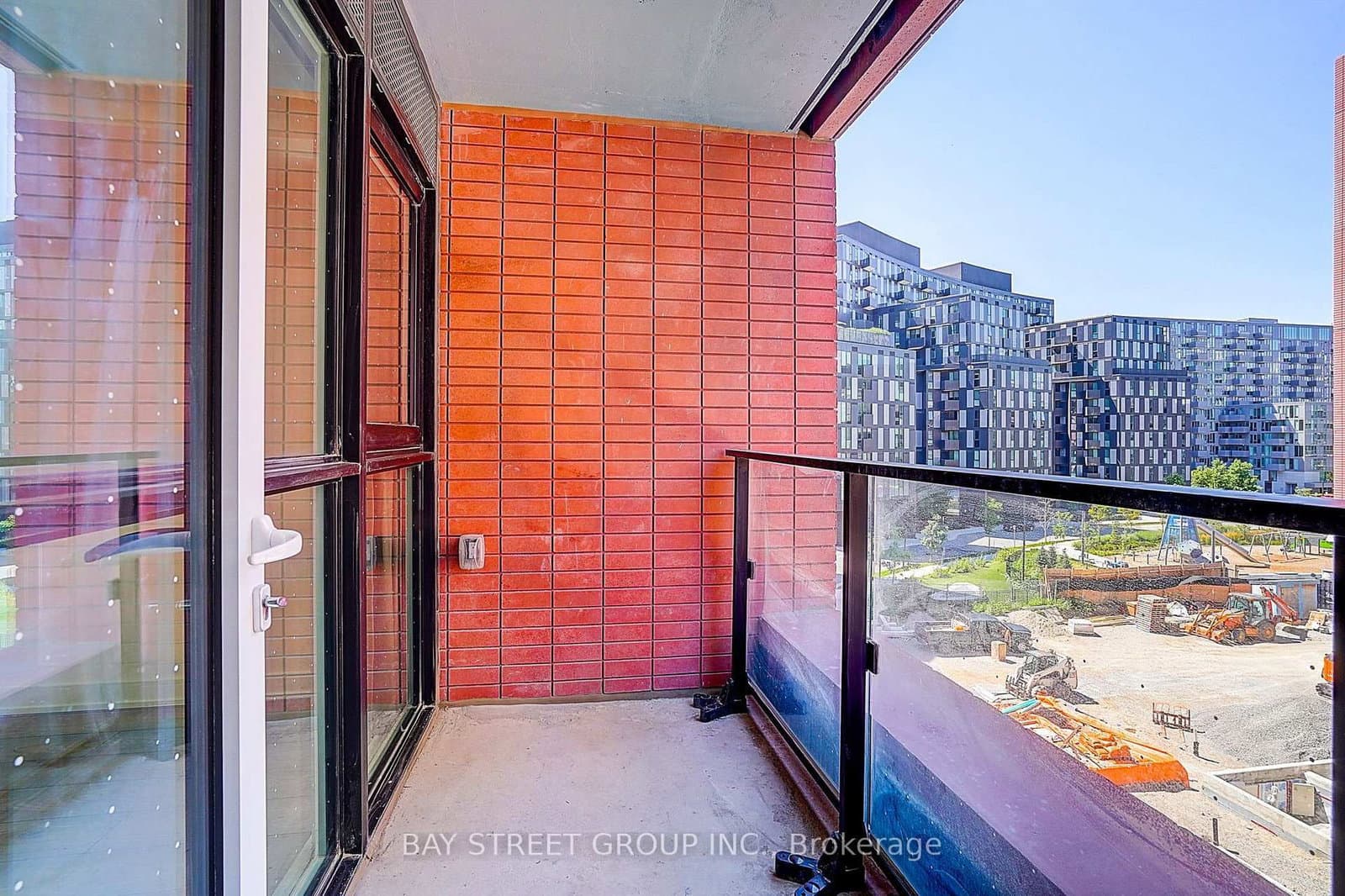 8 Tippet Road, Unit 431 thumbnail 17