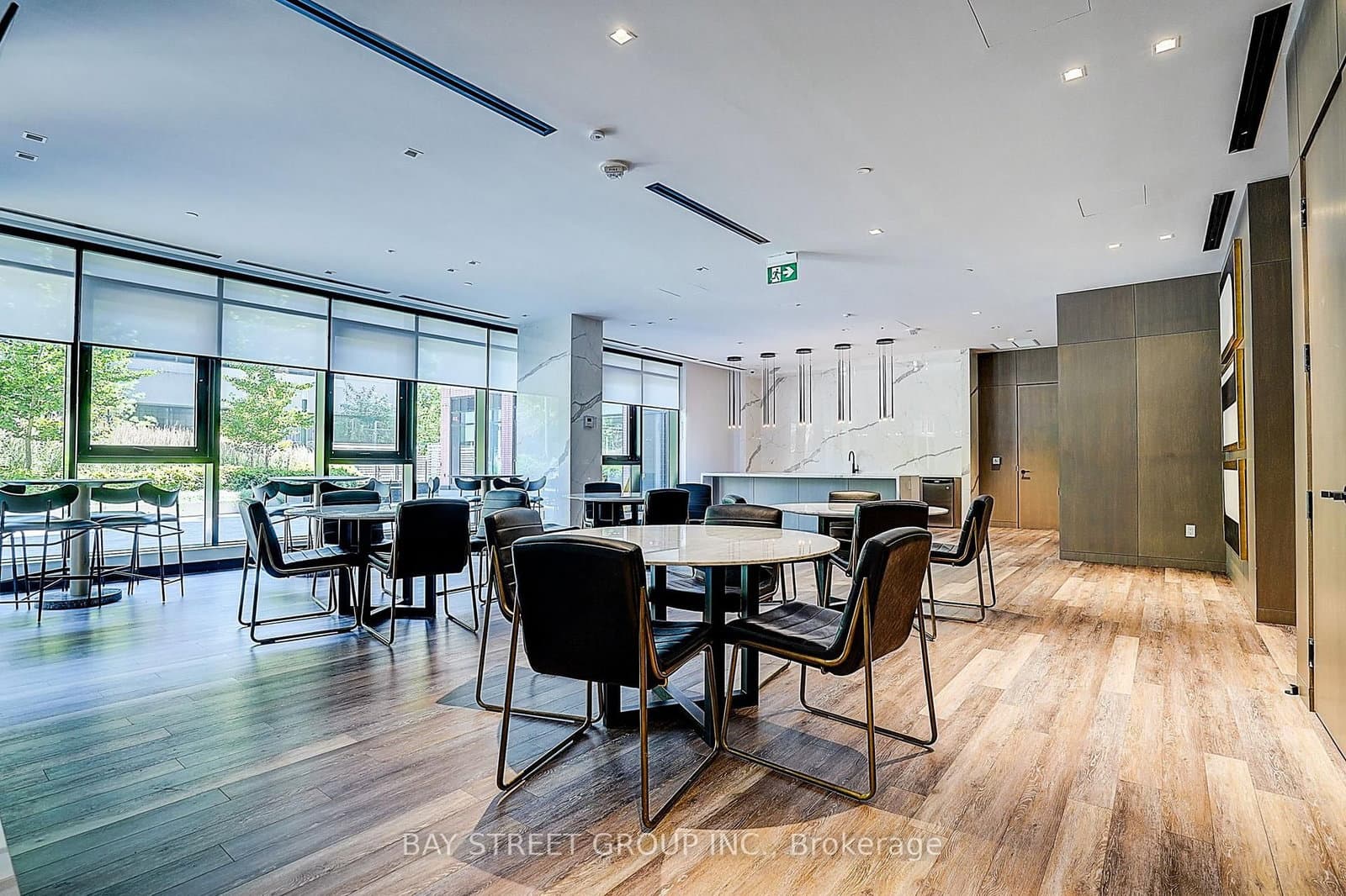 8 Tippet Road, Unit 431 thumbnail 19
