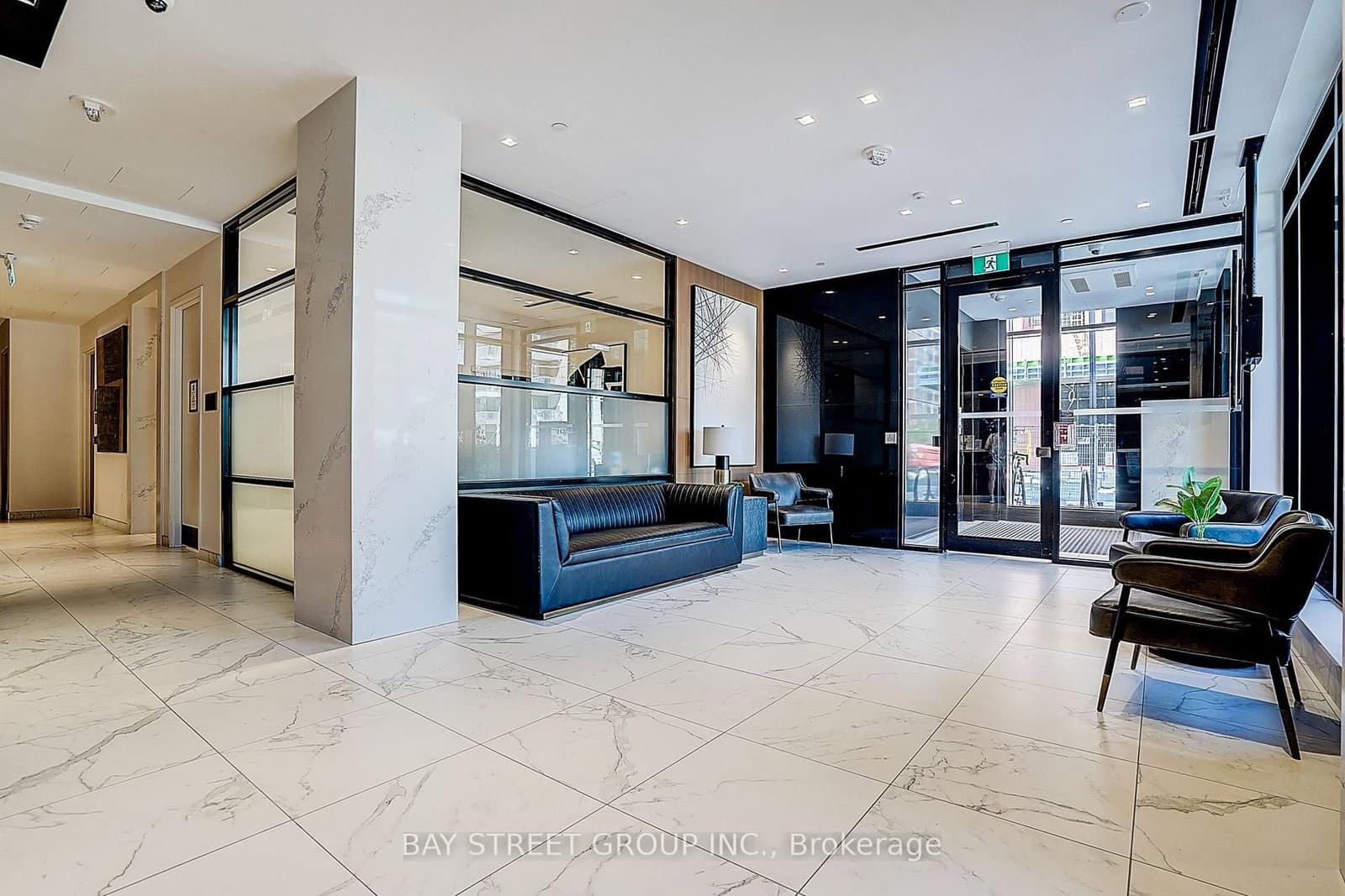 8 Tippet Road, Unit 431 thumbnail 2