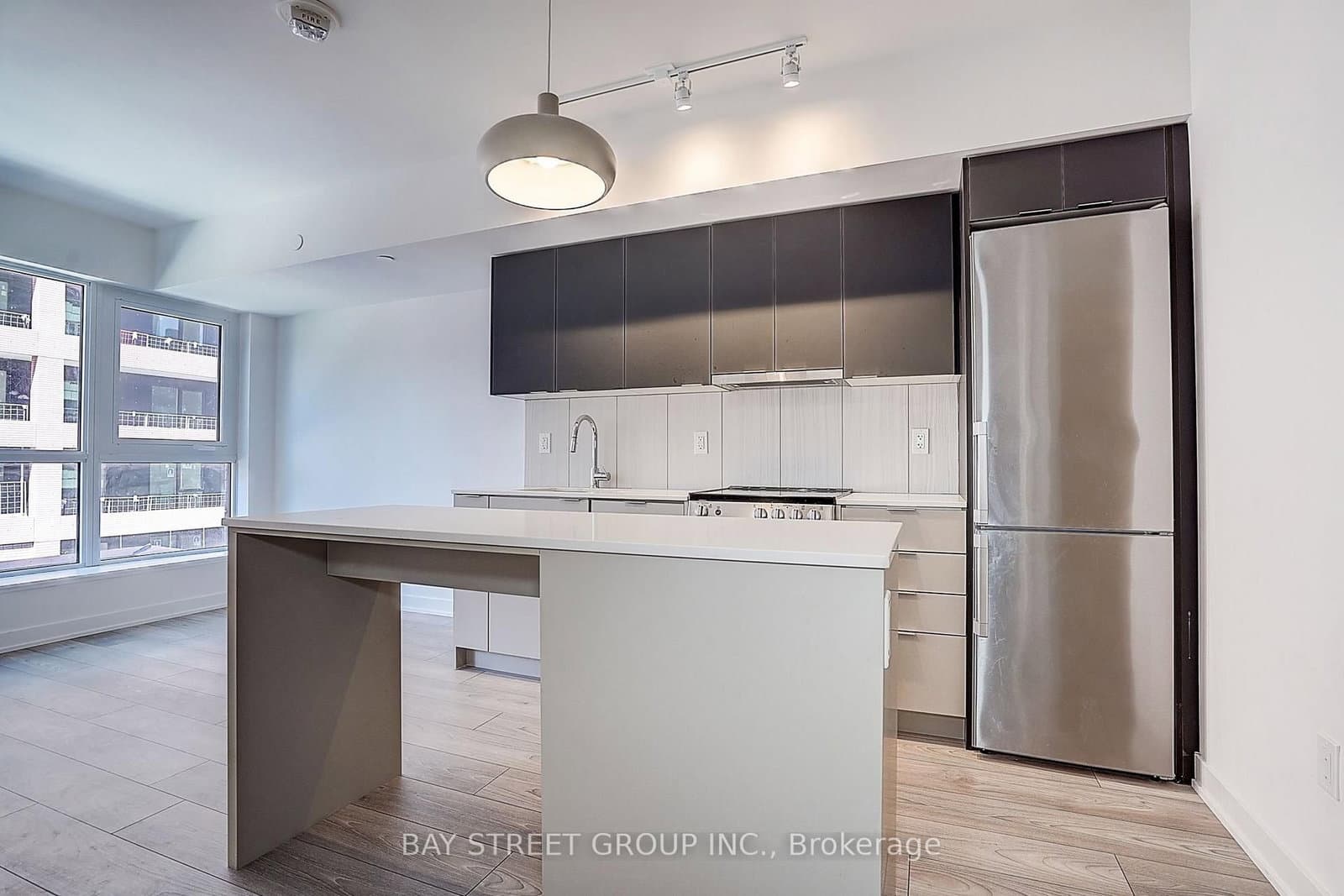 8 Tippet Road, Unit 431 thumbnail 6