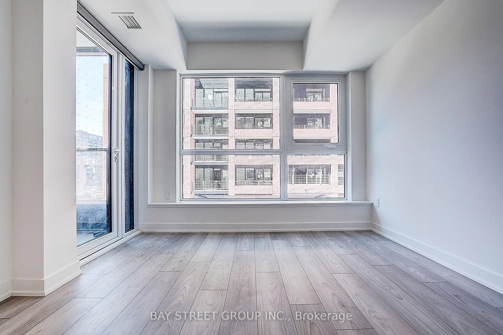 8 Tippet Road, Unit 431 thumbnail 9
