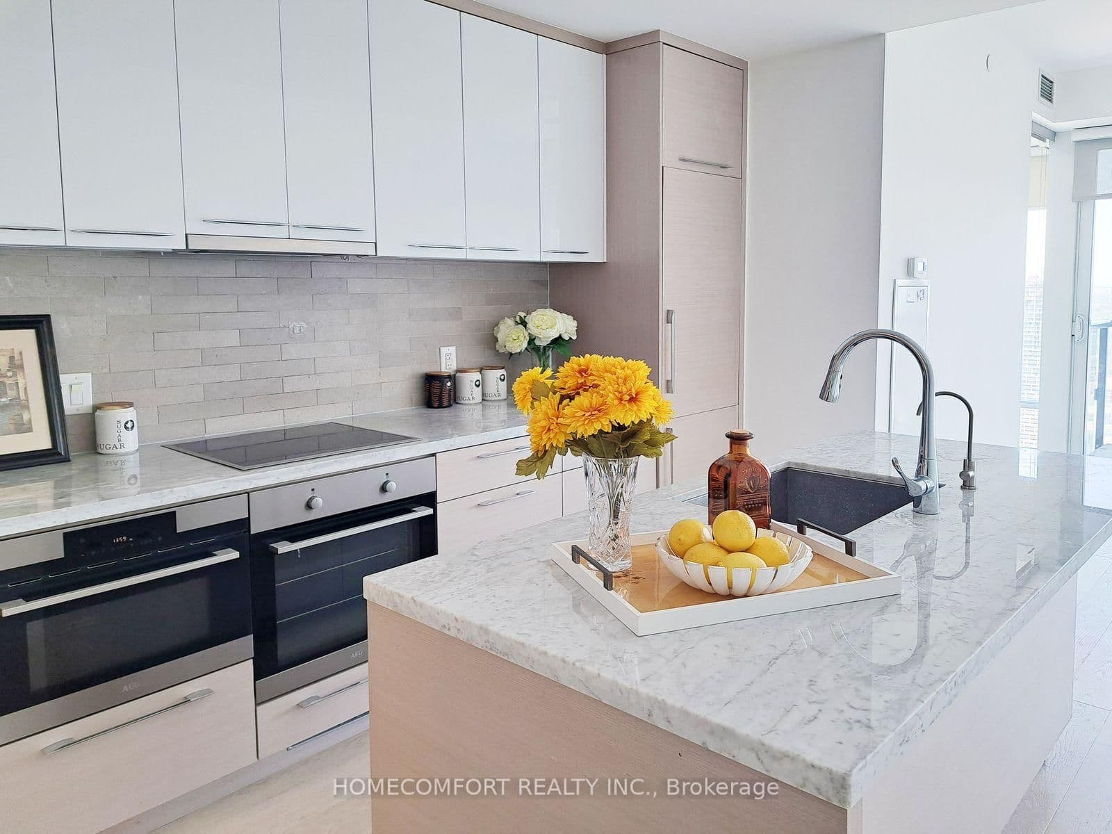 488 University Avenue, Unit 4703 thumbnail 10