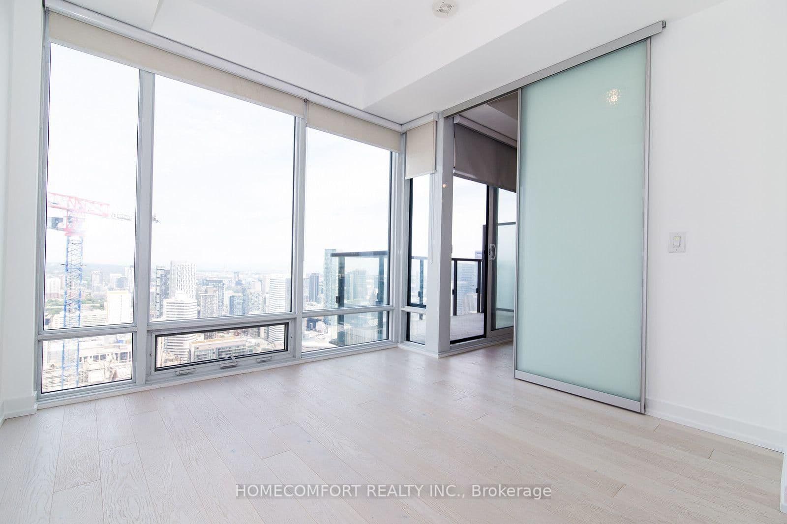 488 University Avenue, Unit 4703 thumbnail 17