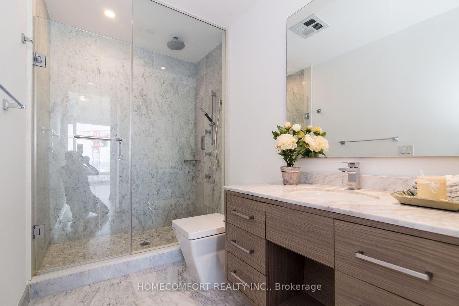 488 University Avenue, Unit 4703 thumbnail 18