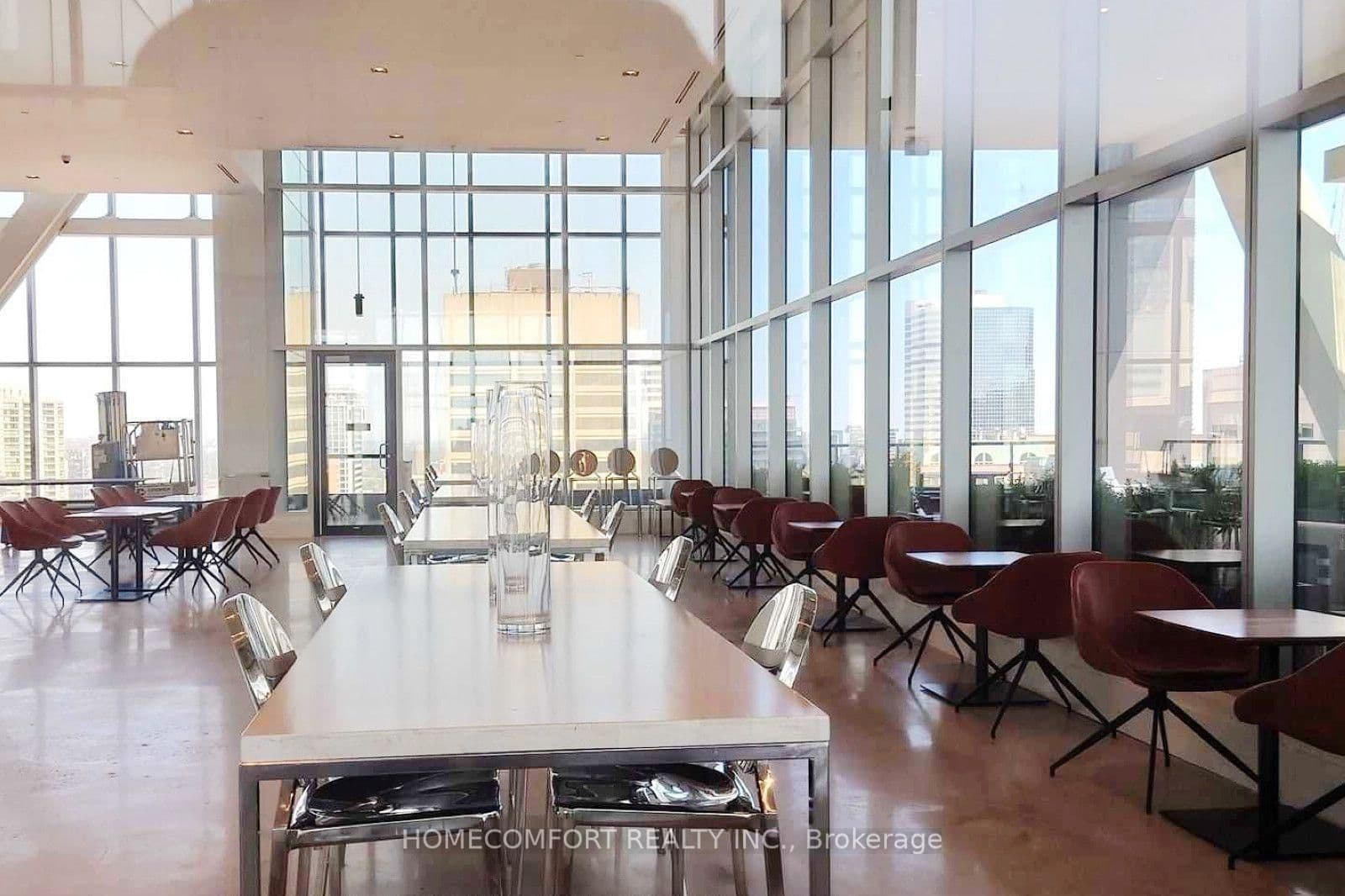 488 University Avenue, Unit 4703 thumbnail 24