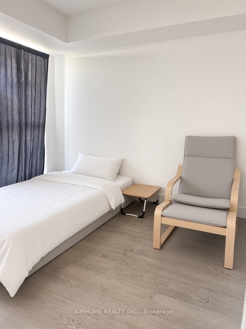 88 Sheppard Avenue E, Unit 1211 thumbnail 4