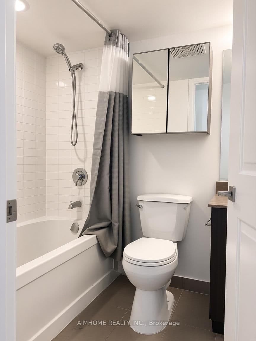88 Sheppard Avenue E, Unit 1211 thumbnail 6