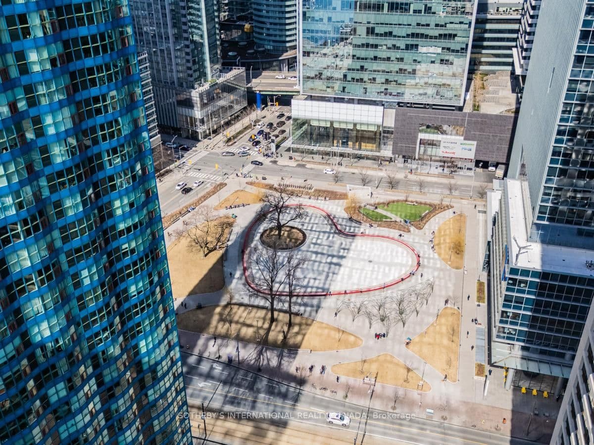 65 Harbour Square, Unit 2204 thumbnail 28