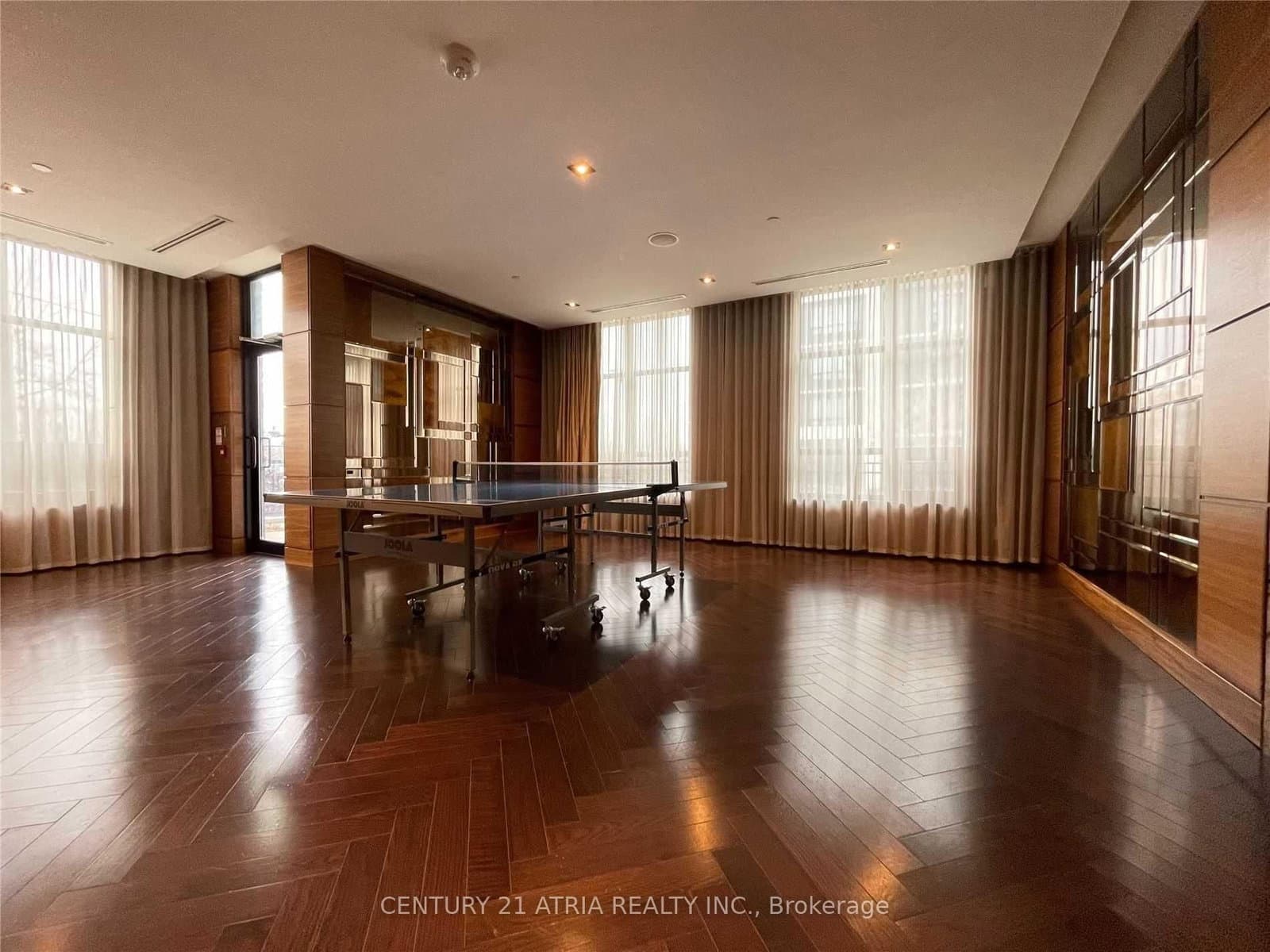 21 Clairtrell Road, Unit 201 thumbnail 13