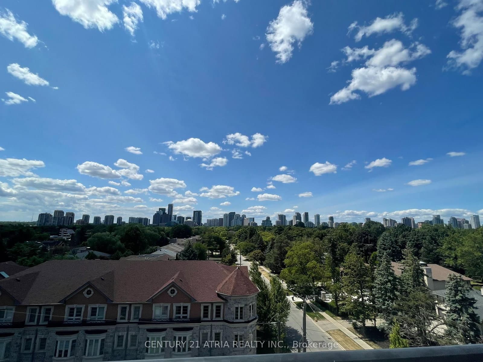 21 Clairtrell Road, Unit 201 thumbnail 19