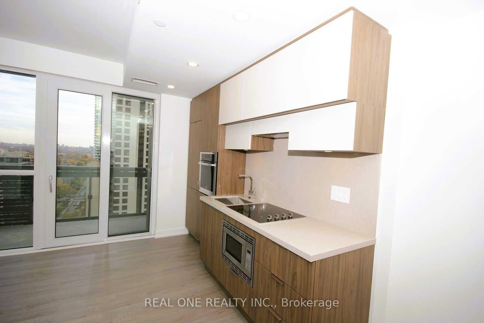 39 Roehampton Avenue, Unit 1709 thumbnail 9
