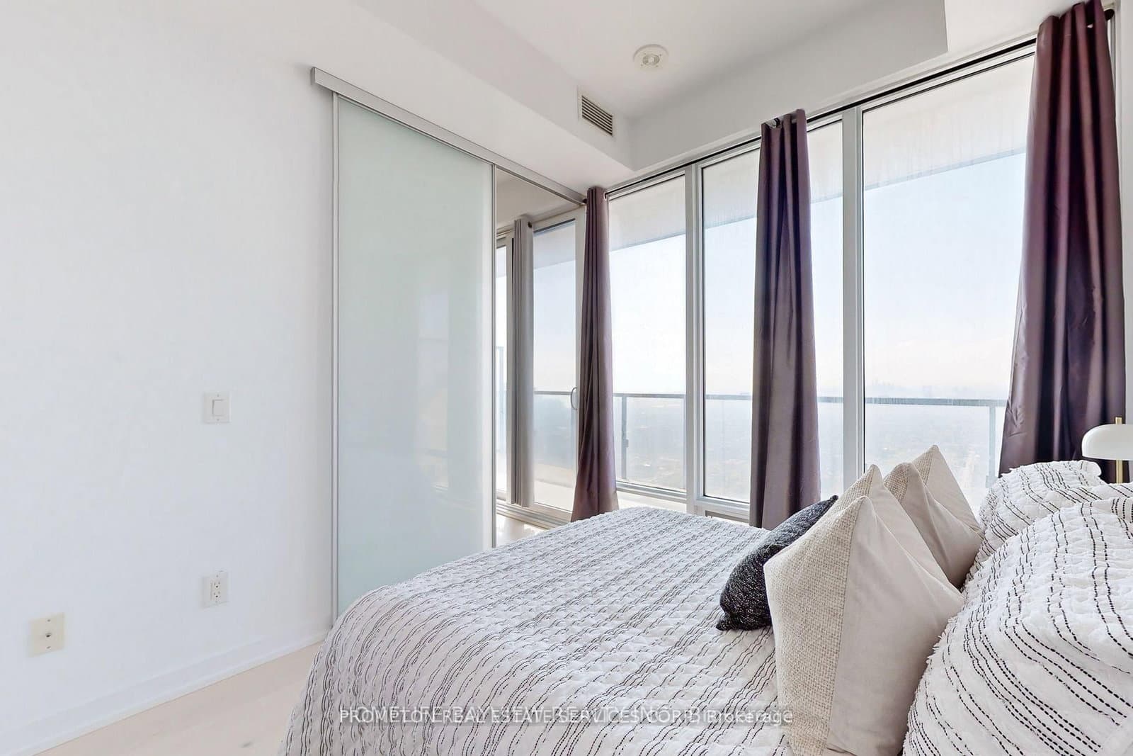 488 University Avenue, Unit 4312 thumbnail 22