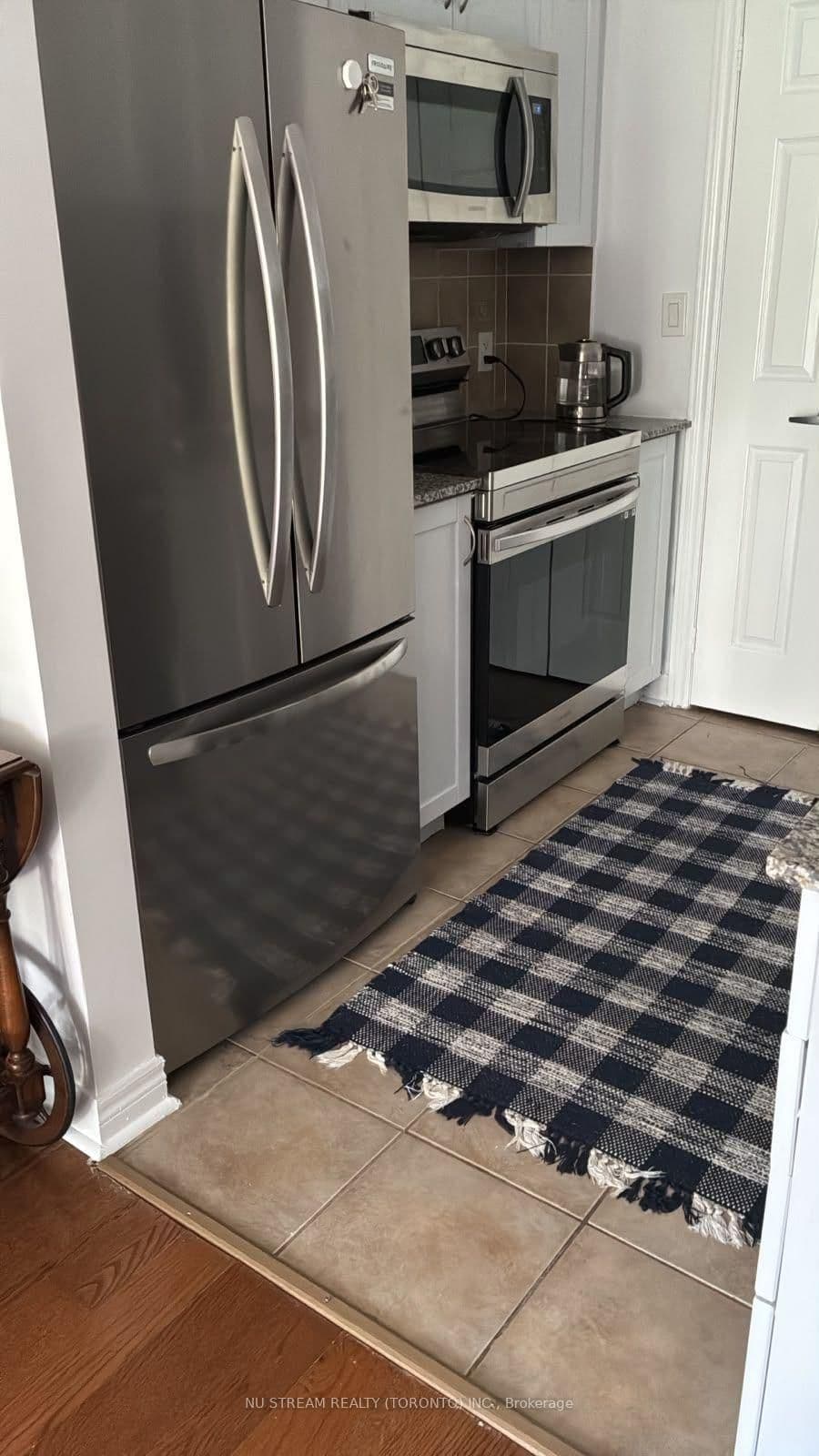 10 Brian Peck Crescent, Unit 201 thumbnail 8