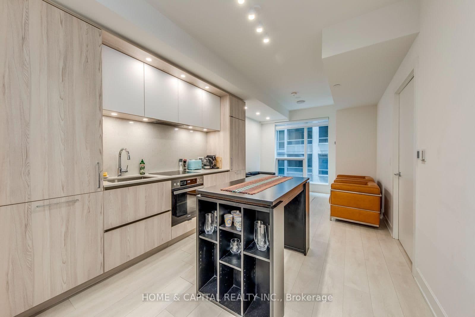 15 MERCER Street, Unit 403 (Furnished) thumbnail 4
