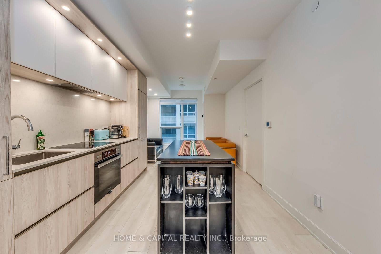 15 MERCER Street, Unit 403 (Furnished) thumbnail 5