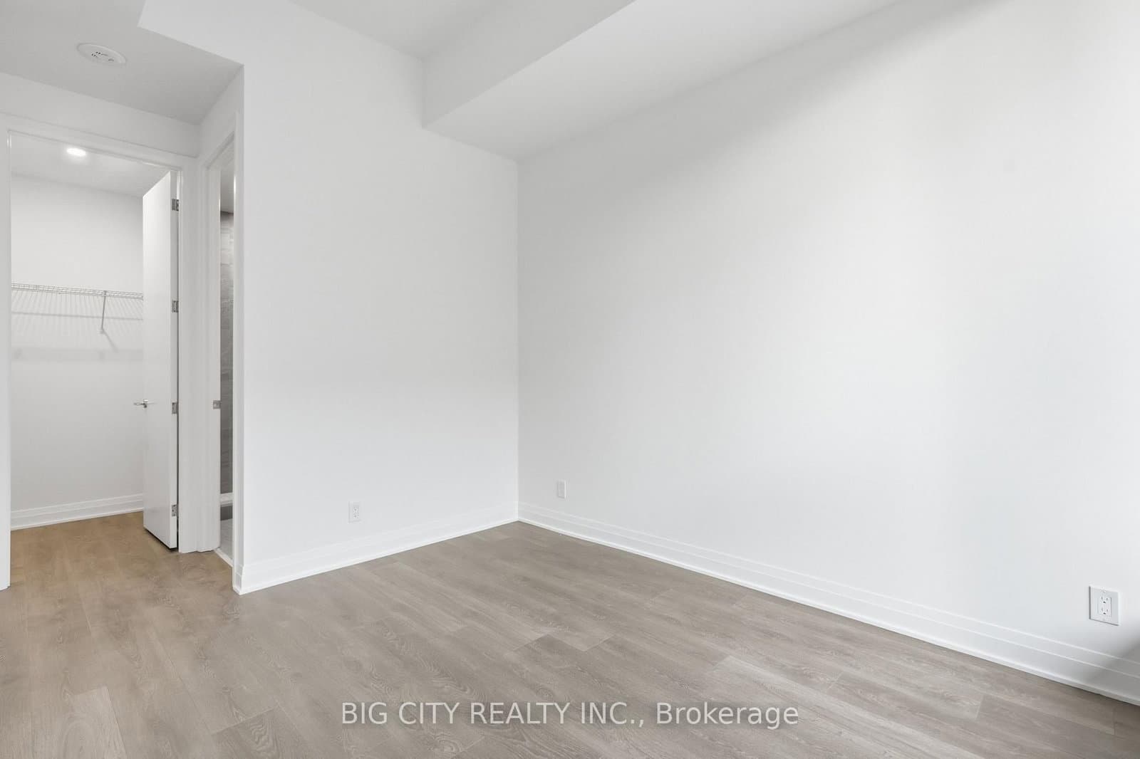 25 Frederick Todd Way, Unit 215 thumbnail 11