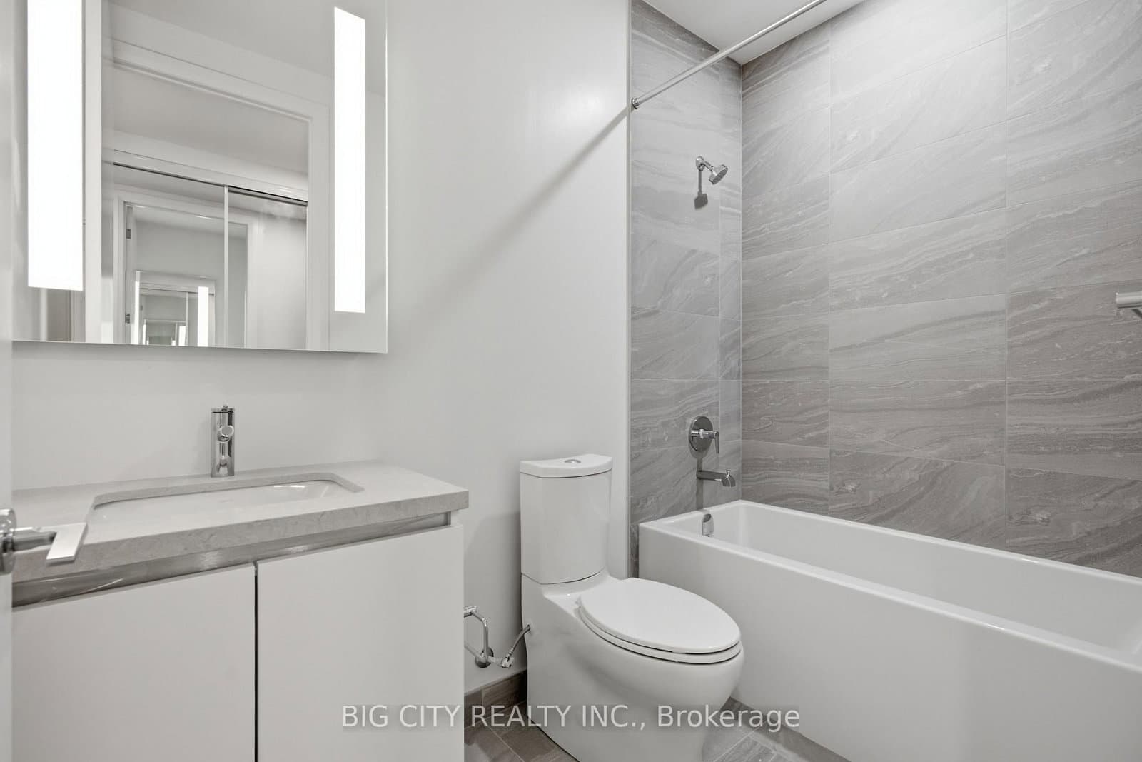 25 Frederick Todd Way, Unit 215 thumbnail 9