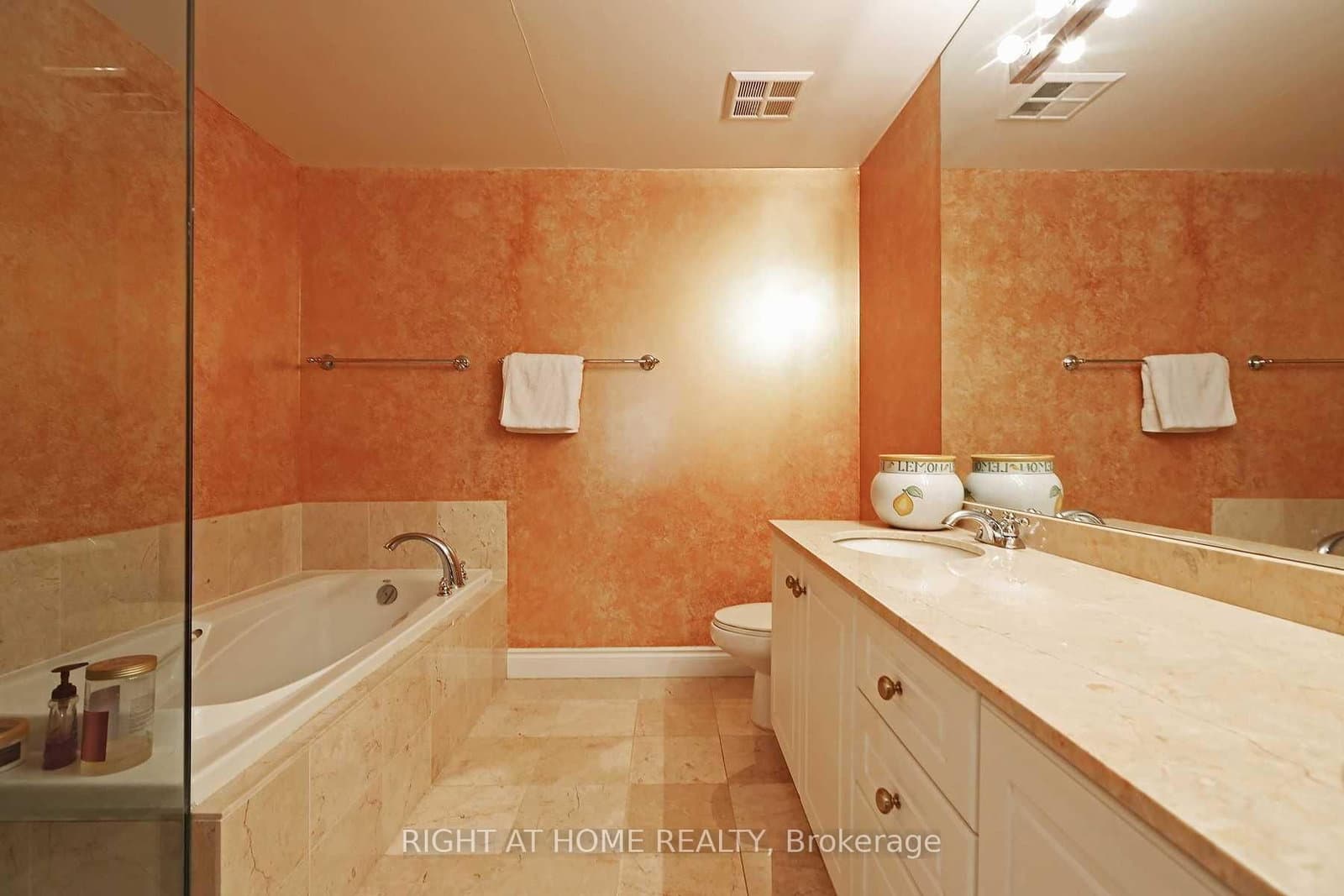 38 William Carson Crescent, Unit 615 thumbnail 10